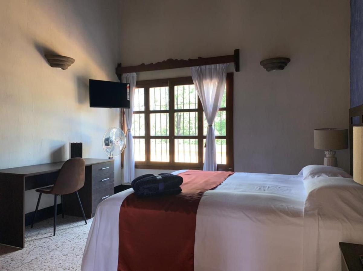 Hotel Posada San Miguel Antigua ภายนอก รูปภาพ